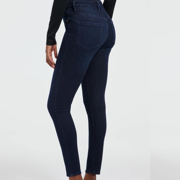 Good American Good Legs Skinny Crop Jean - Picture 2 of 8